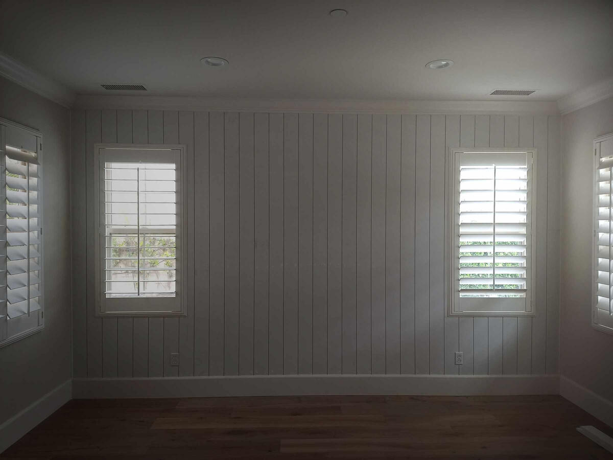 Vertical shiplap, base, crown